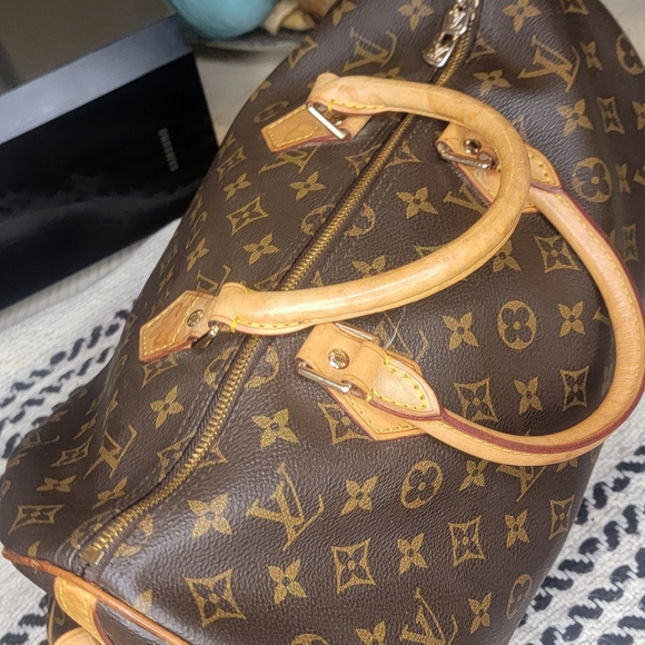 Pre-owned authentic LV 35 - Picture 8 of 11